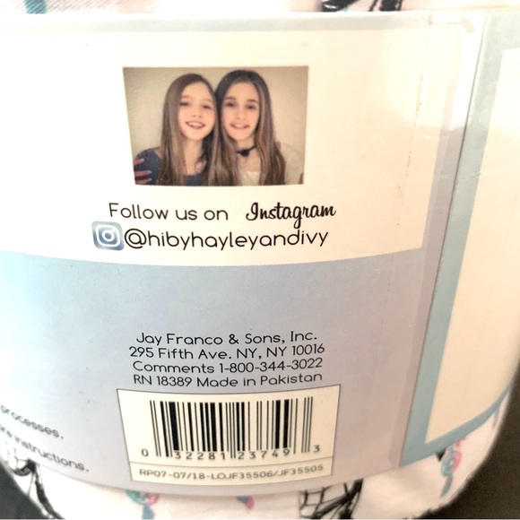 Bohemian Dream Catcher theme. Dare To Dream Full Size Bedding With Pom Pom. - Picture 8 of 11